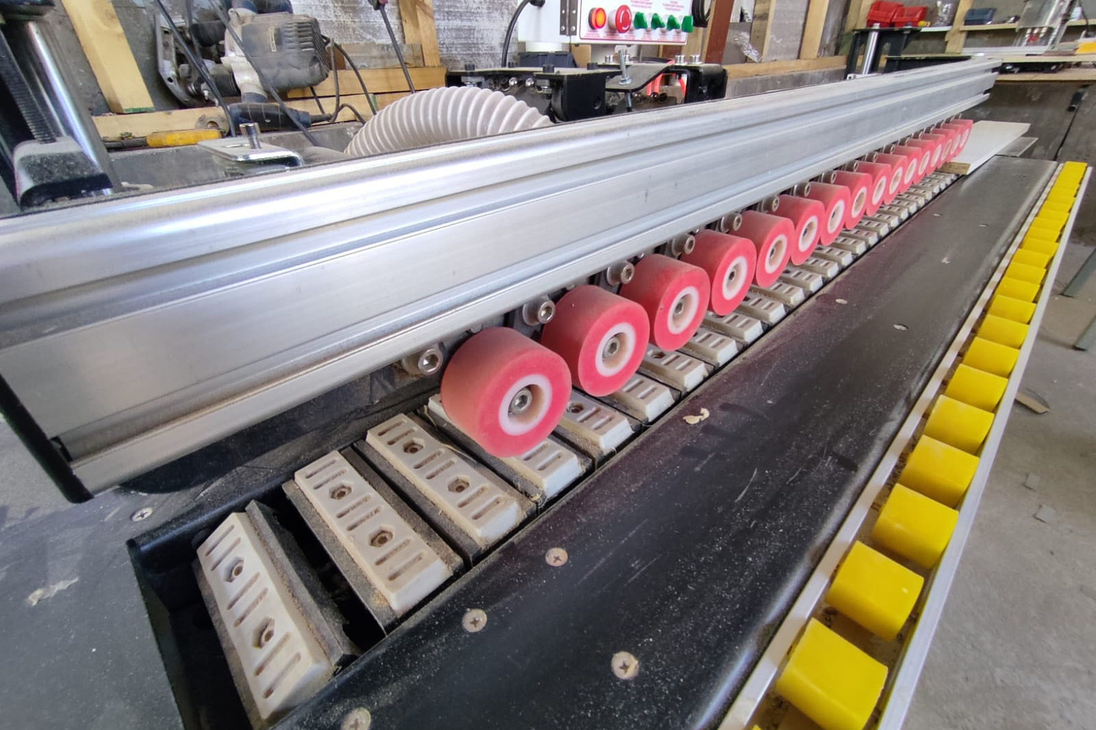 Servicio de Enchapado